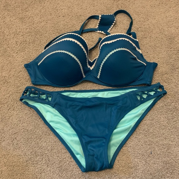 Shade & Shore Bikini - Picture 1 of 8